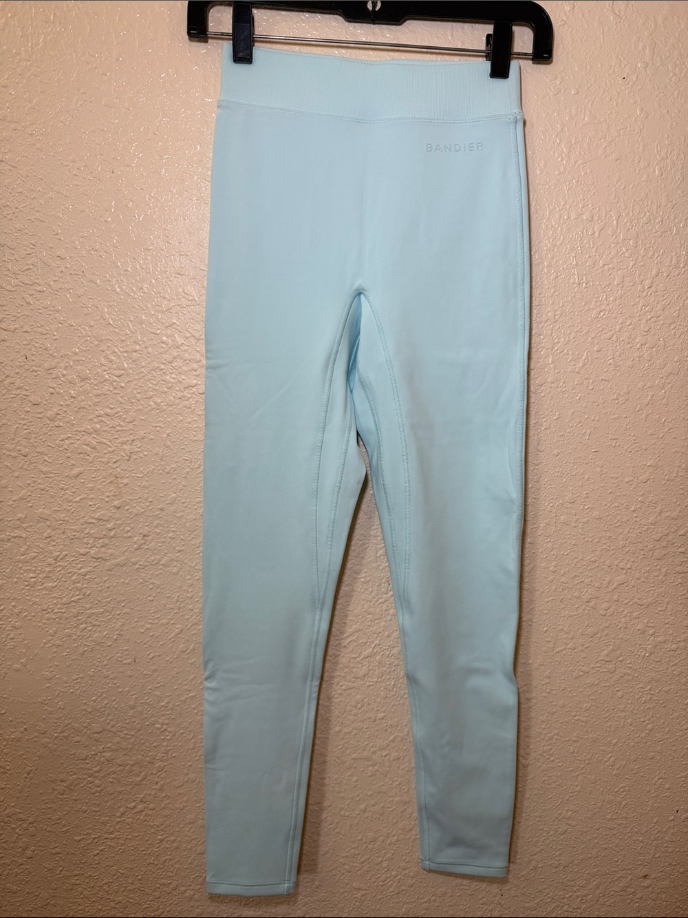 Bandier Woman’s Light Blue Leggings